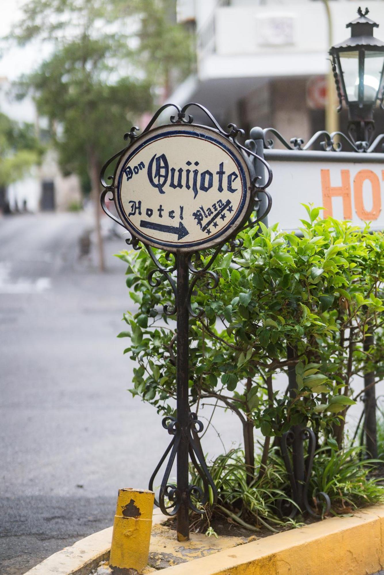 Hotel Don Quijote Plaza - Guadalajara Centro Historico المظهر الخارجي الصورة